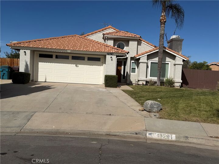 Property Photo:  13791 Chervil Court  CA 92553 