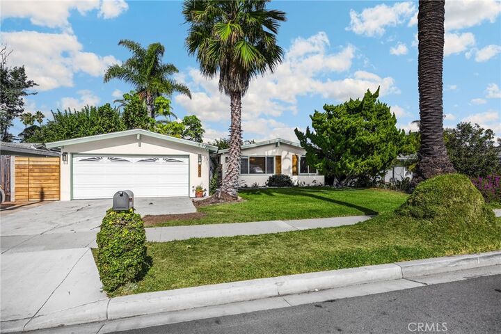 868 Towne  Costa Mesa CA 92627 photo