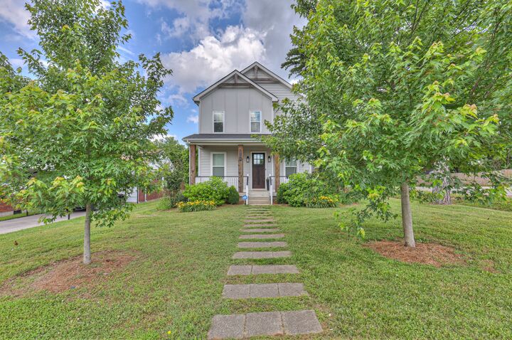 Property Photo:  3104 Southlake Dr  TN 37211 