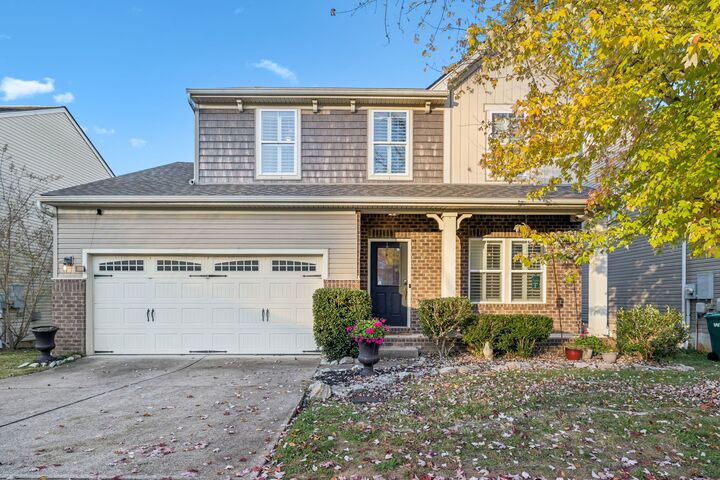 747 Gloucester Ln  Nashville TN 37221 photo