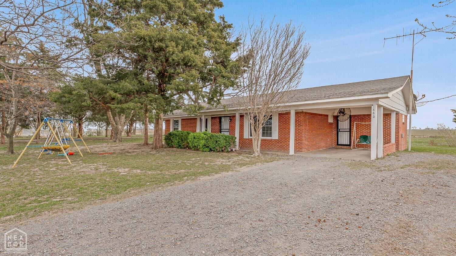 Property Photo: 1886 N County Road 599 AR 72358