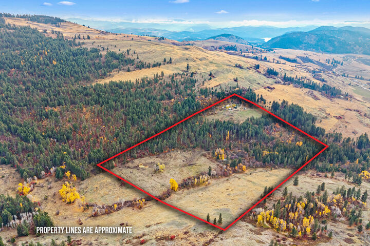 Property Photo:  3115 Beardslee Rd  WA 99141 