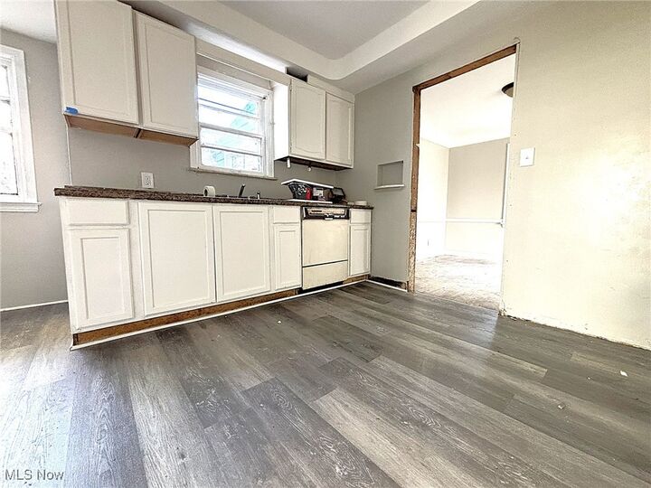 Property Photo: 16109 Delrey Avenue OH 44128