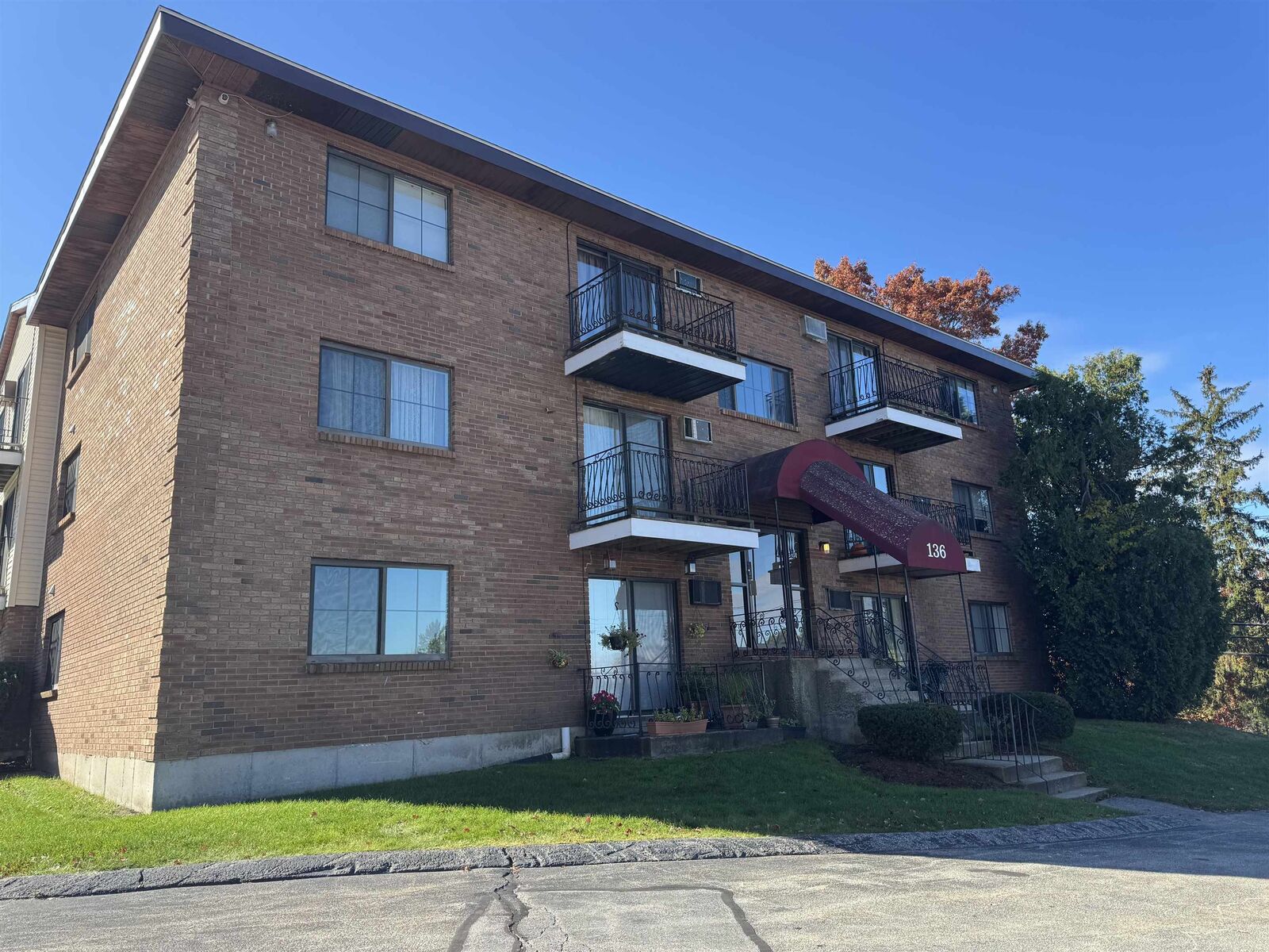 Property Photo: 136 Mammoth Road NH 03106