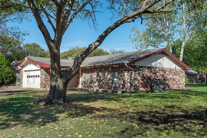 703 Rolling Ridge Lane  Duncanville TX 75116 photo