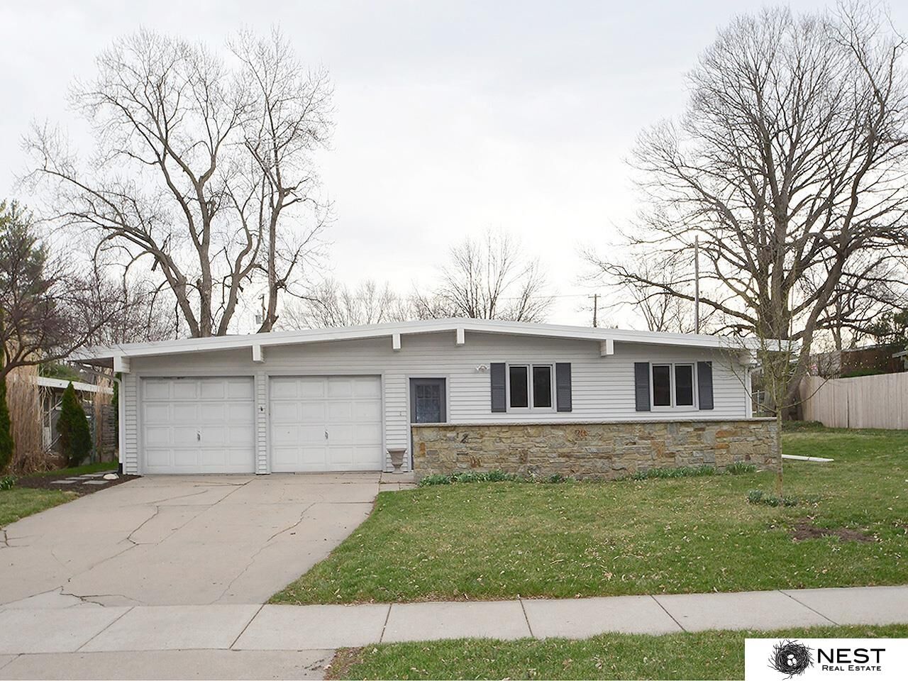 Property Photo:  6211 Sunrise Road  NE 68510 