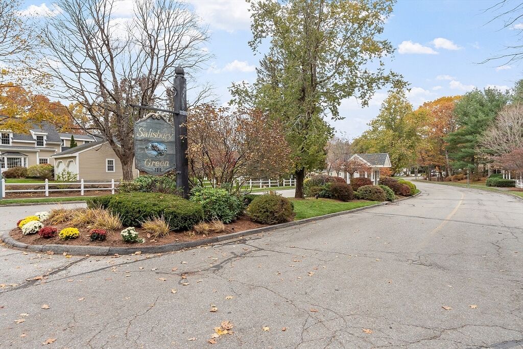 Property Photo:  4004 Brompton Circle 4004  MA 01609 