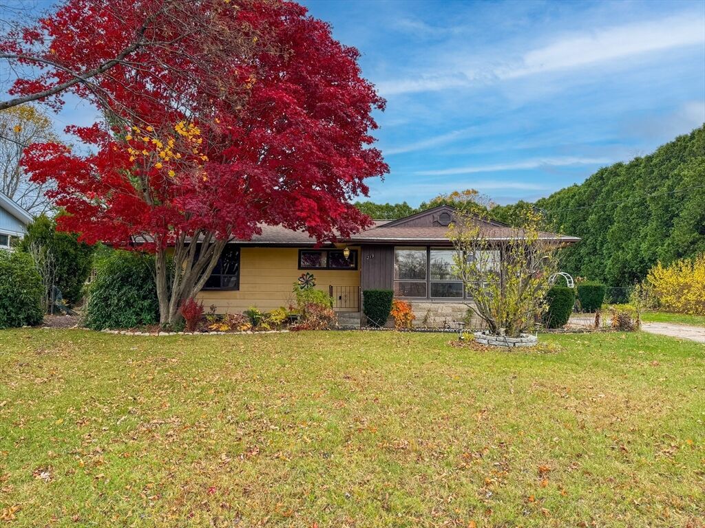 Property Photo:  219 Dawn Blvd  RI 02895 