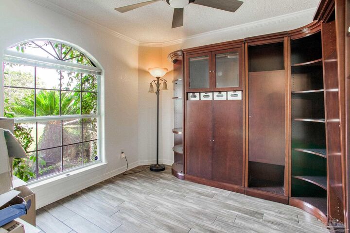 Property Photo: 8042 Mossy Creek FL 32526