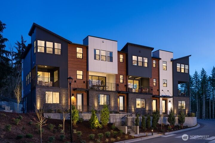 10814 (Hs 65)  120th Lane NE  Kirkland WA 98033 photo