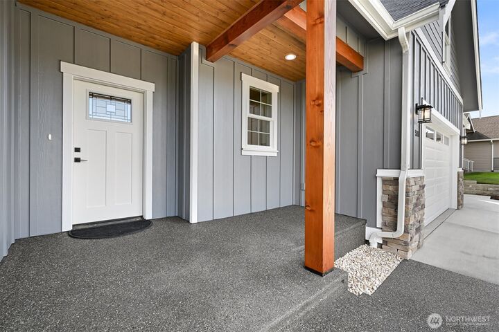 Property Photo: 2503 Lakeridge Drive WA 98248