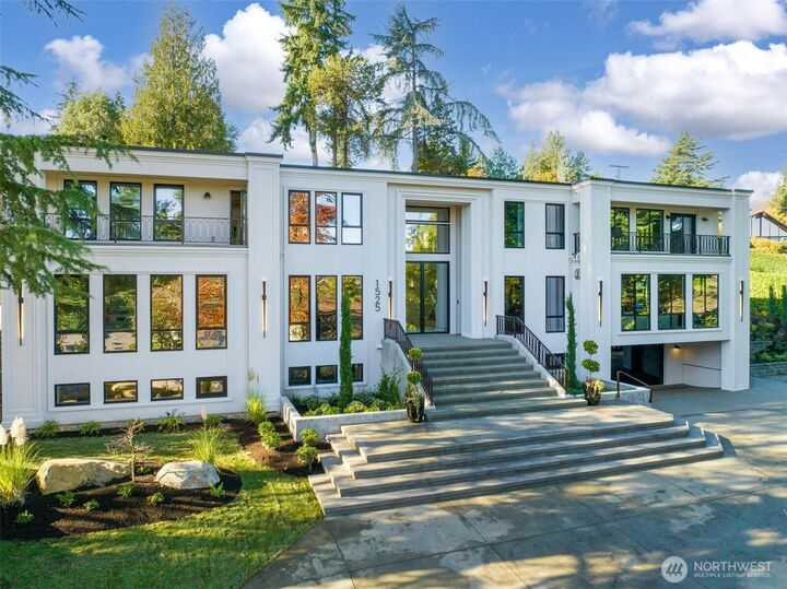 Property Photo: 1525 79th Place NE WA 98039