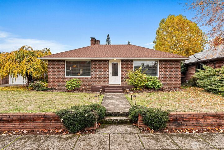 Property Photo: 809 K St WA 98531