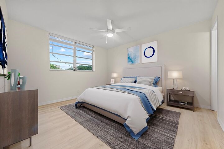 Property Photo: 689 NE 6th Court 1090 FL 33435