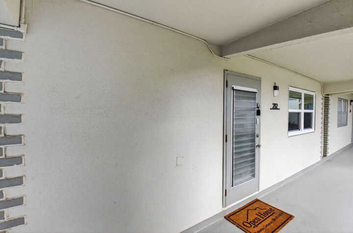 Property Photo: 212 Monaco Way E FL 33446