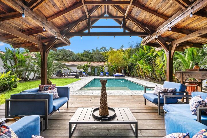 Property Photo:  575 Hibiscus Ln  FL 33137 