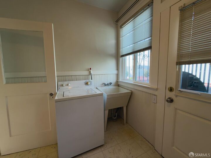 Property Photo:  798 Naples Street  CA 94112 