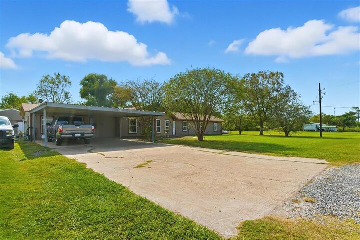 5633 Cormier Rd Road  Vinton LA 70668 photo