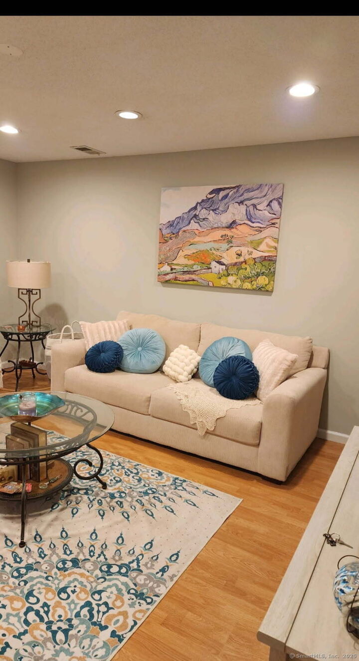 Property Photo: 80 Country Lane Apt 40 CT 06066