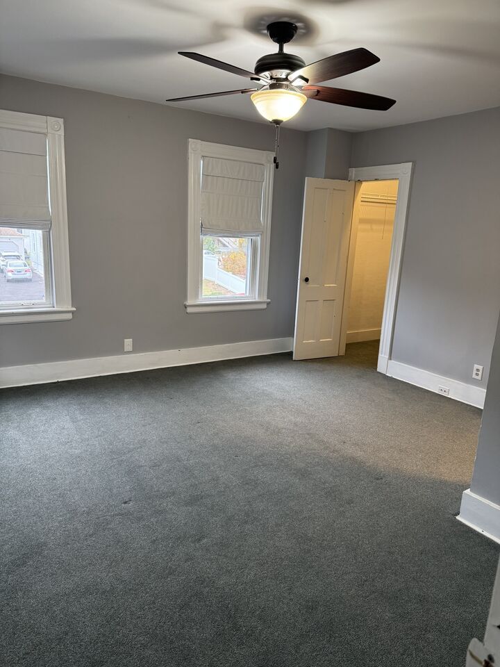 Property Photo:  50 Holbrook Street  CT 06401 