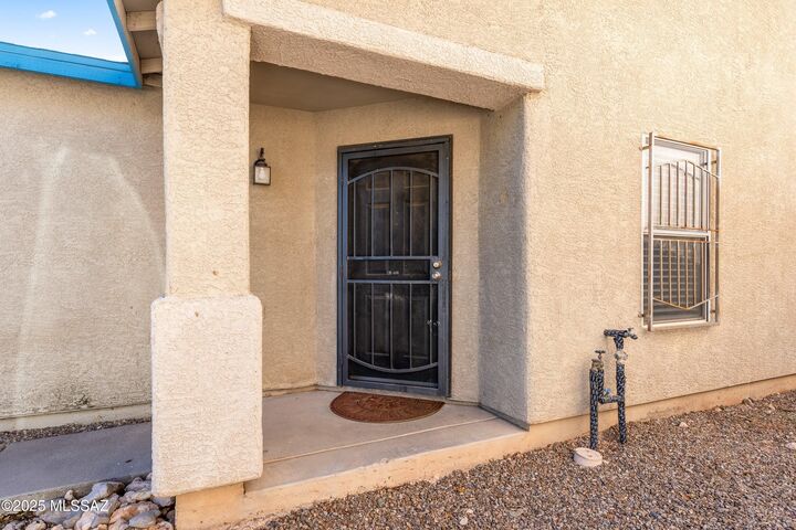 Property Photo: 5458 S Monrovia Avenue AZ 85706