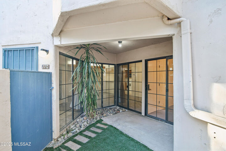 4285 N River Grove Circle 112  Tucson AZ 85719 photo
