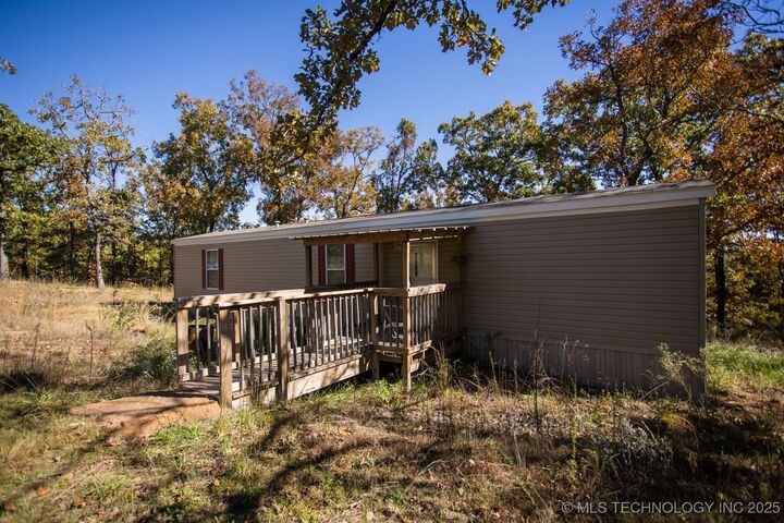Property Photo: 9901 S 4683 Road OK 74955