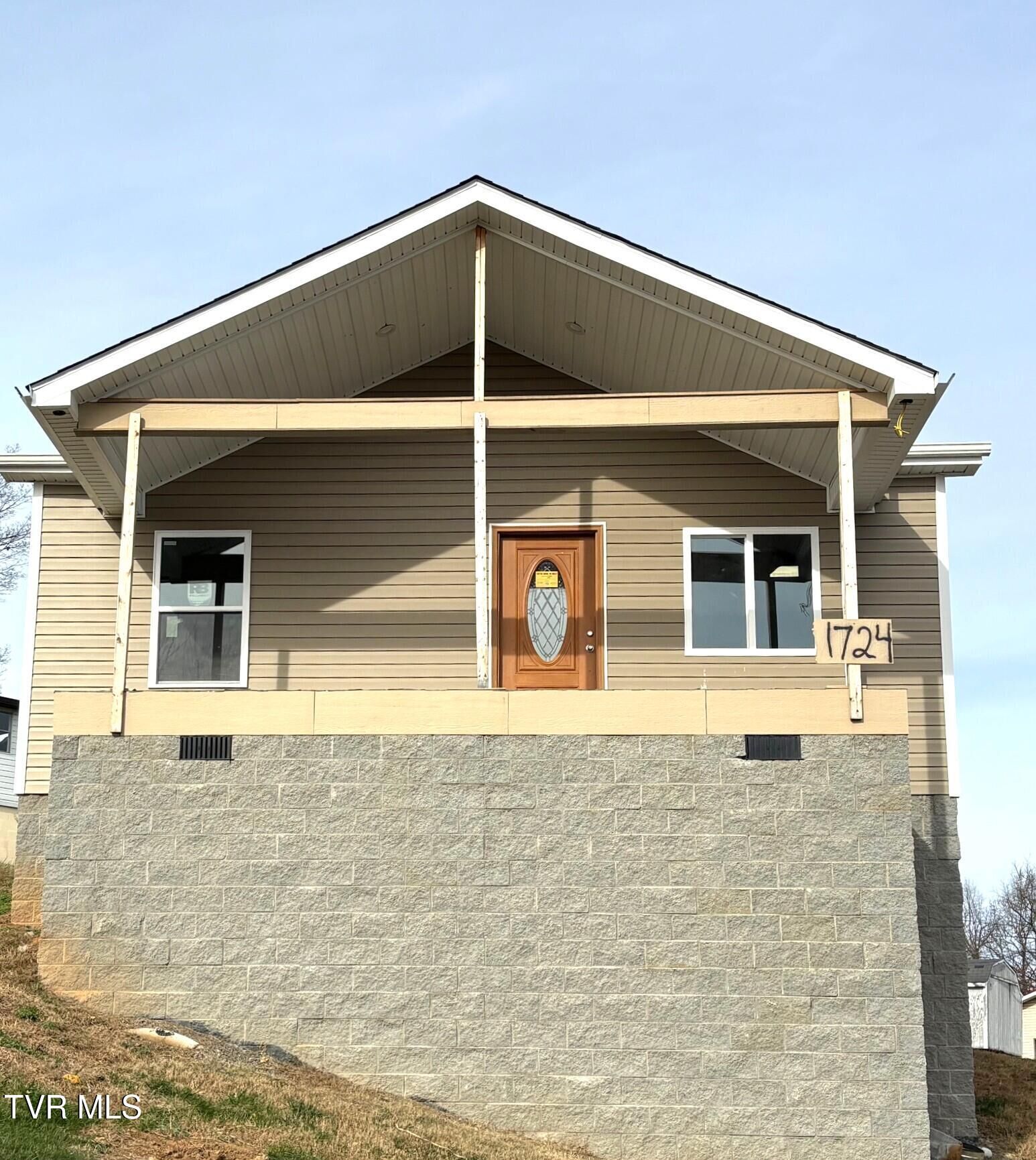 Property Photo: 1724 Pendleton Street TN 37660