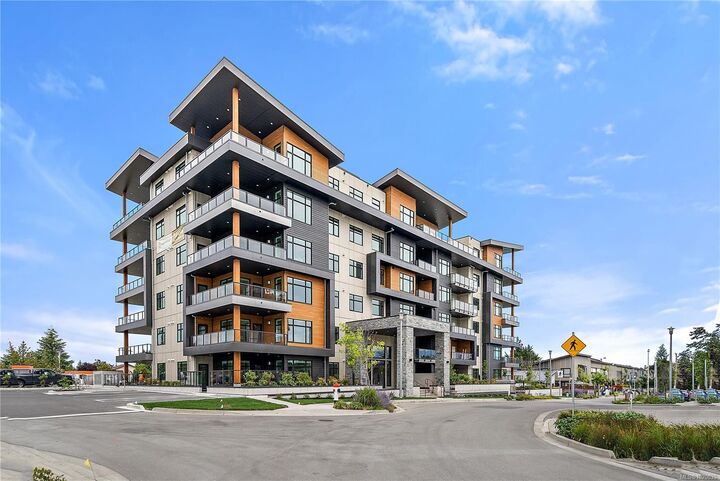 Property Photo:  2520 Hackett Cres 209  BC V8M 0B9 