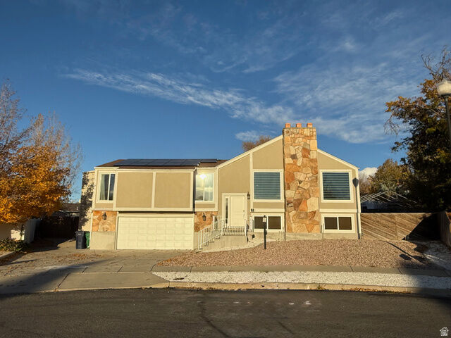 Property Photo:  101 E Rembrandt Cir  UT 84070 