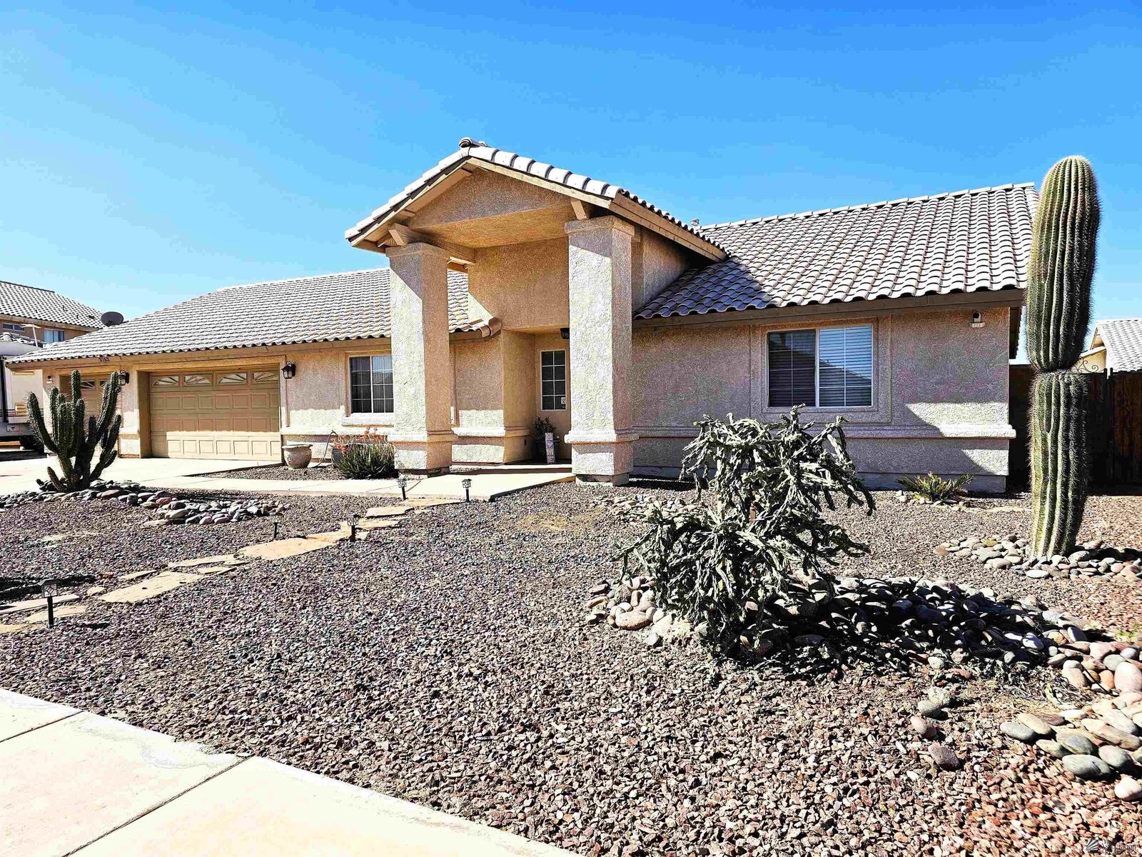 Property Photo:  2762 S 36 Dr  AZ 85364 
