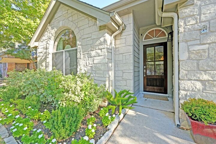 Property Photo: 5400 Painted Shield Drive TX 78735