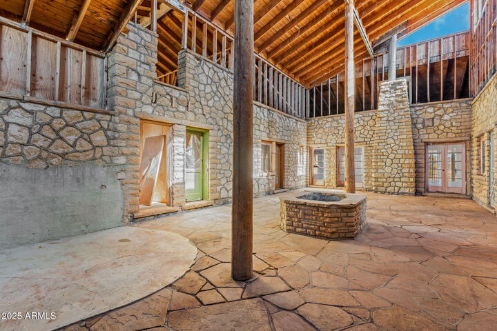 Property Photo: 16057 S Sickles Ranch Road AZ 86332