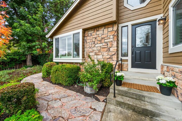 Property Photo:  5596 Carriage Lane  CA 95403 