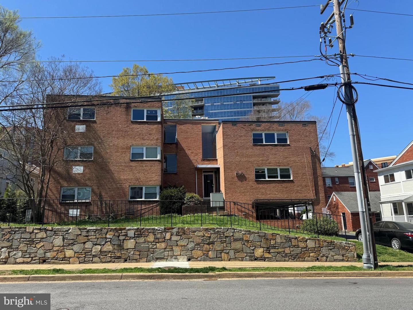 Property Photo: 1510 N Rolfe Street 4 VA 22209