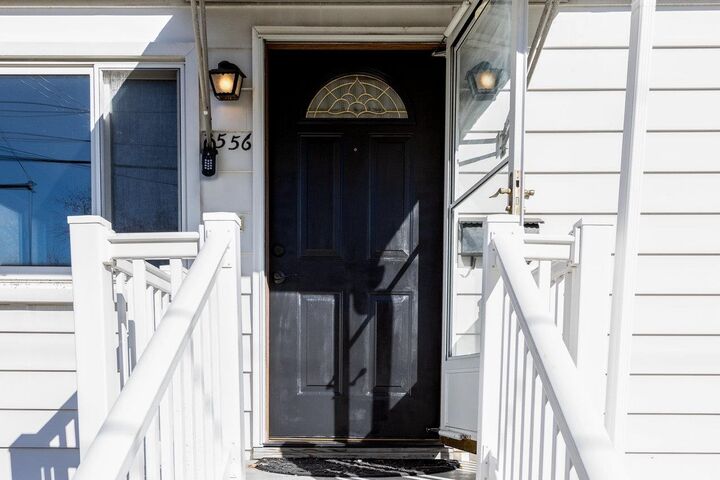 Property Photo: 556 Gay St E VA 22801