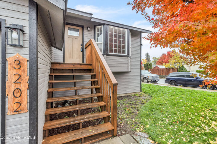 Property Photo: 3202 N 10th Pl ID 83815