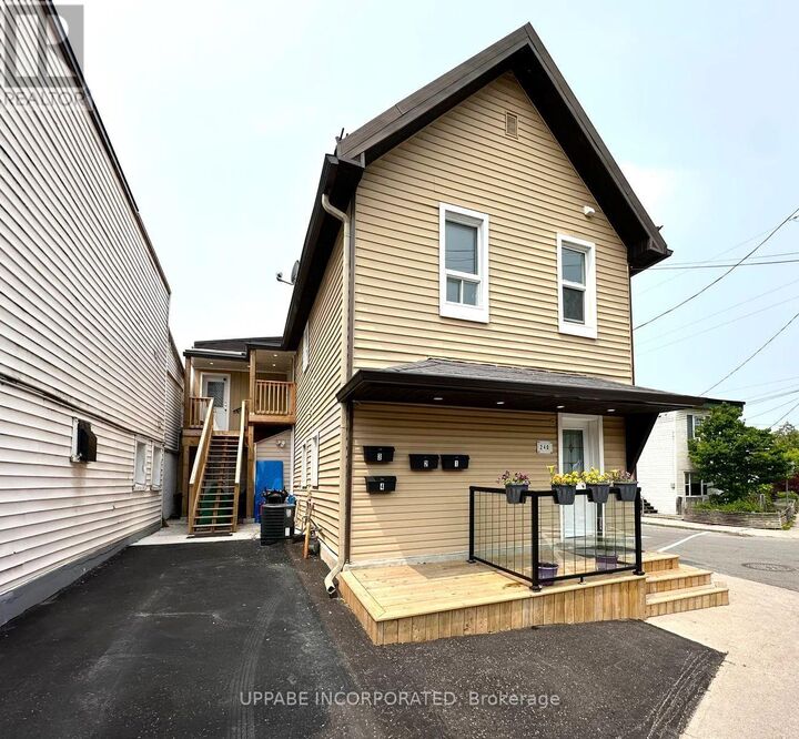 Property Photo:  240 Marier Avenue Unit 3  ON K1L 5R1 