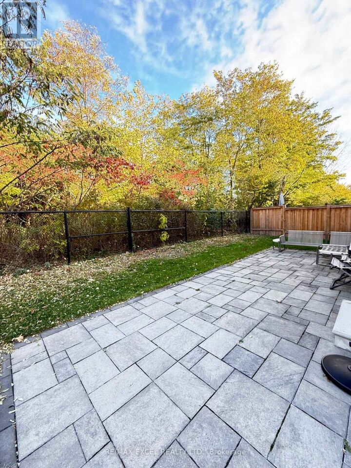 Property Photo: 18 Macdonald Court ON L4E 4S3