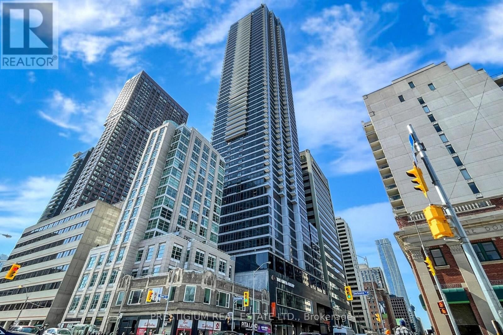 Property Photo:  395 Bloor Street East 2711  ON M4W 0B4 
