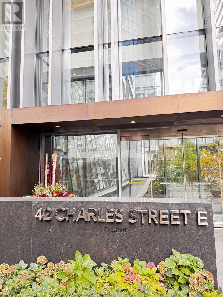 Property Photo:  42 Charles Street East 2202  ON M4Y 0B7 