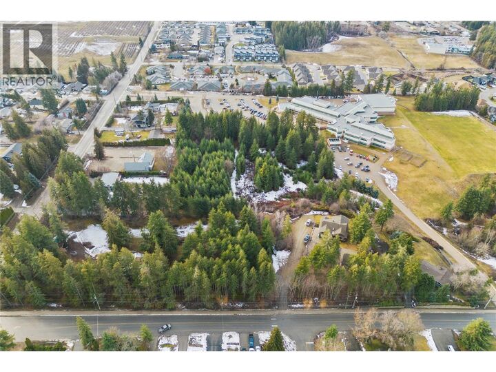 Property Photo:  2800 20 Avenue Northeast  BC V1E 4R5 