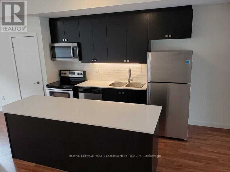 Property Photo:  369 Essa Road 67  ON L4N 9C8 