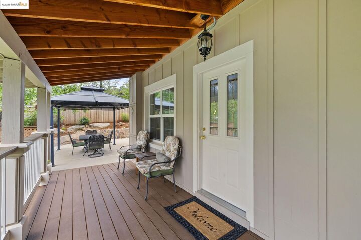 Property Photo: 17250 Burford Ln CA 95372