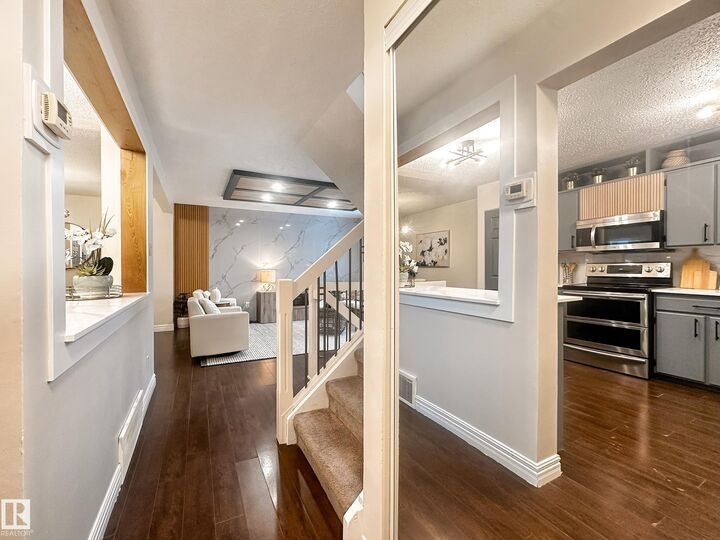 Property Photo:  848 Erin Place NW  AB T5T 1M6 