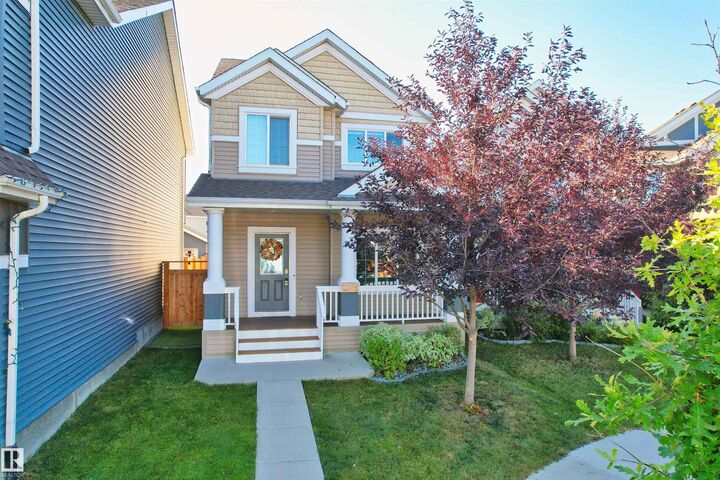 Photo de la propriété: 2208 82 Street SW AB T6X 2J6