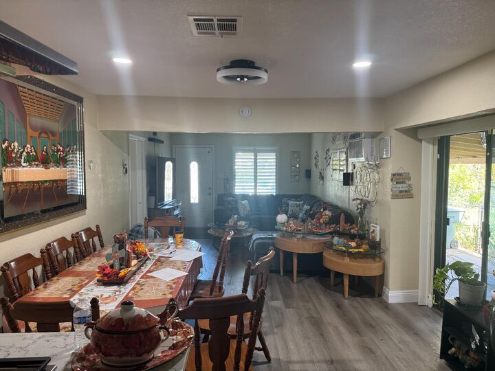 Property Photo:  2112 E Hedges  CA 93728 