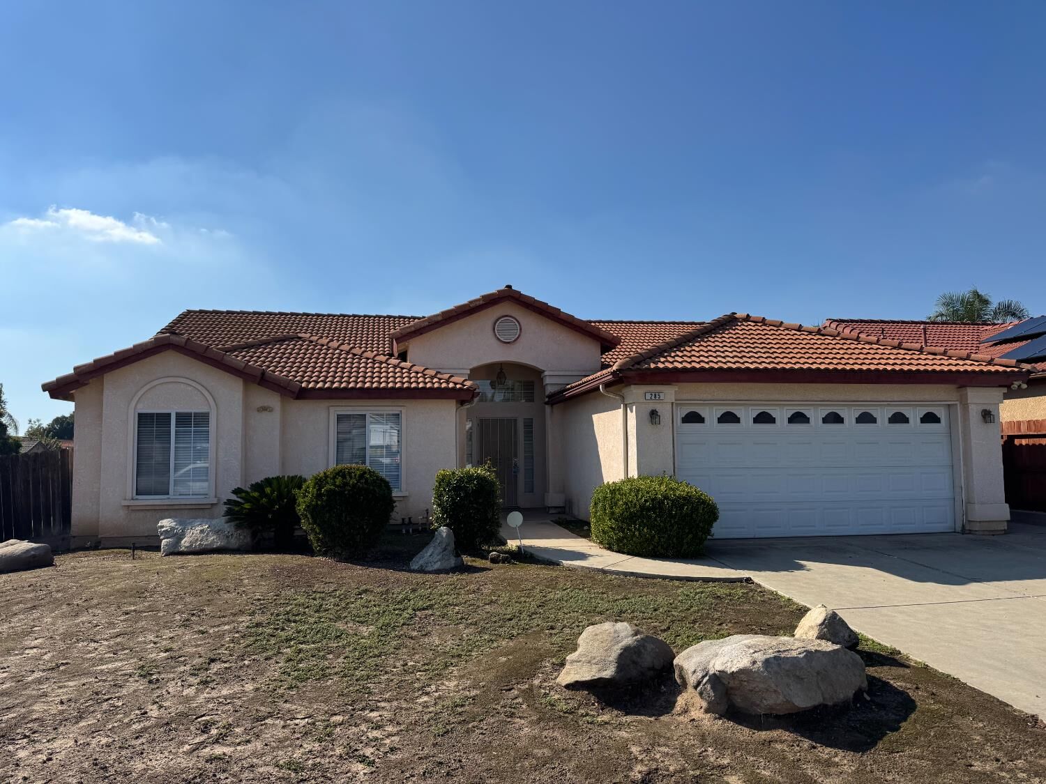 Property Photo:  285 Claremont Avenue  CA 93657 