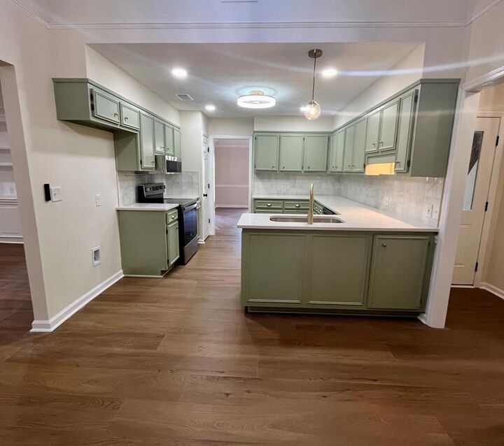 Property Photo: 10 Conisburgh Court GA 31907