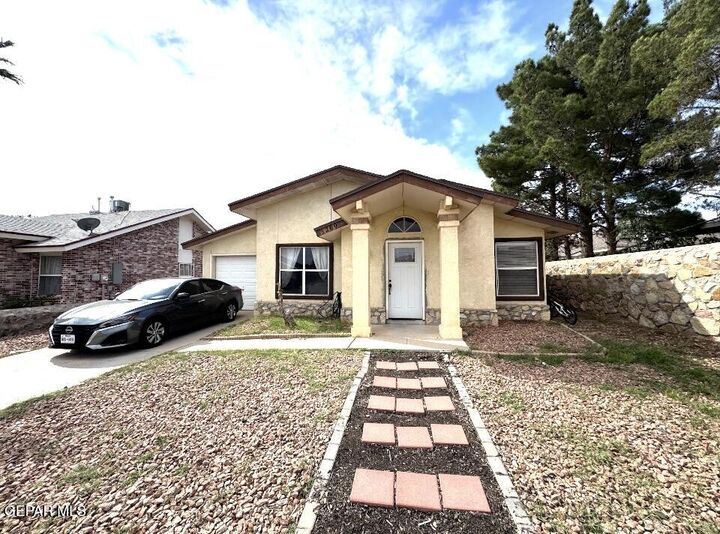 Property Photo: 3209 Black Elk Place TX 79936